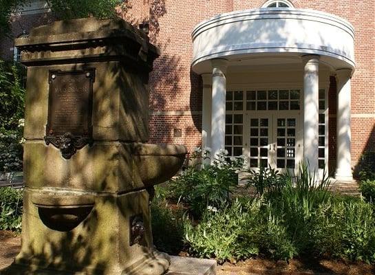 The Mary Draper fountain erected in 1904 in the library courtyard.