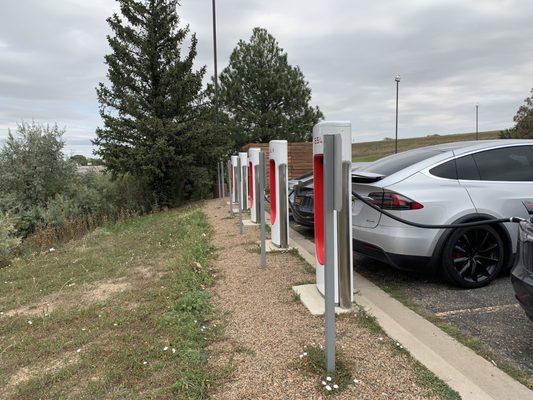 6 Superchargers located in the Comfort Inn parking lot.