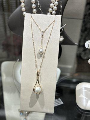 Beautiful 14kt fine jewelry. We love this Imperial Pestl line.