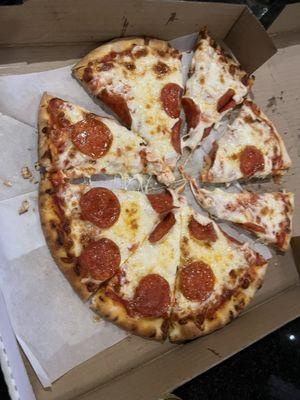 Pepperoni pizza