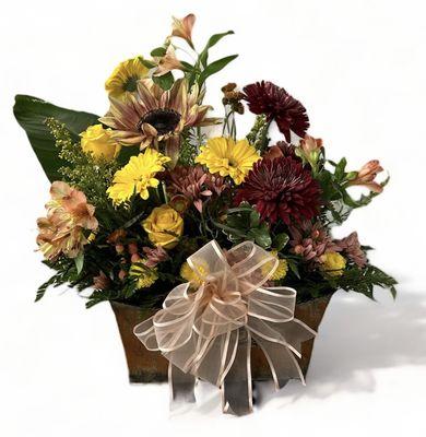 Memorial arrangement basket