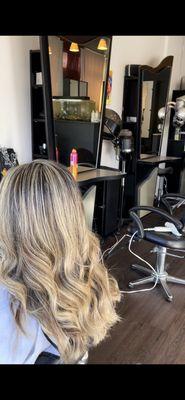 New blonde highlights in hairdimension