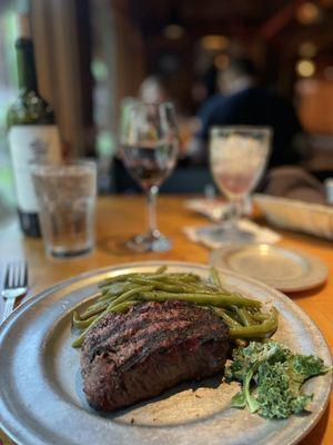 Filet with green beans