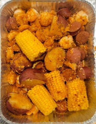 Low country boil. Ordered with extra shrimp. Seasoning applied at home after purchasing.