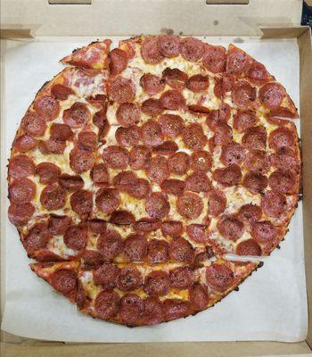 Large pepperoni pizza