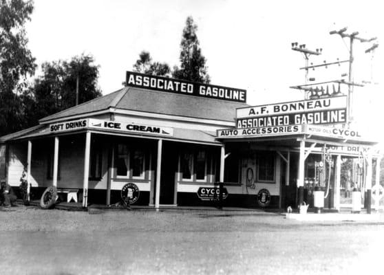 Bonneau's Corner Store, circa 1922.