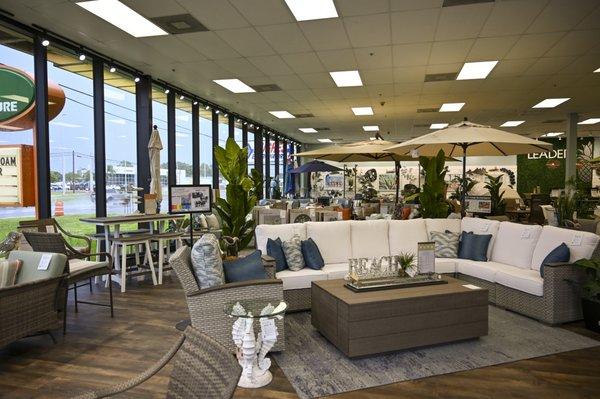 Leader's Casual Furniture Sarasota