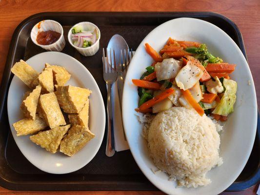 Tofu Satay and Basil Tofu & Vegetable entre