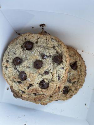 Plant based chocolate chip cookies