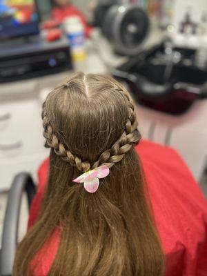 Did a nice fresh cut with long layers for her first official haircut and it was such a great experience!