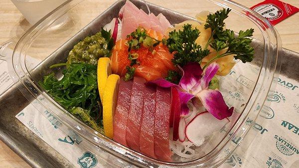 Another view of the awesome chirashi