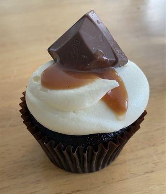 Chocolate Carmello cupcake