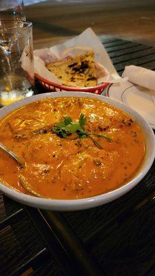 Butter chicken, garlic naan