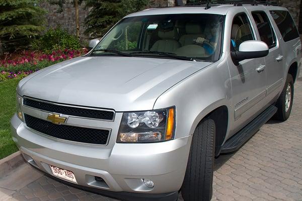 Chevy Suburban - 6 Passenges + Luggage and Ski Gear