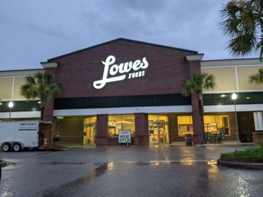 Lowes Foods of West Ashley