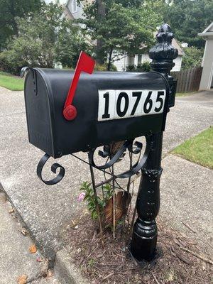 Like a BRAND NEW Mailbox!