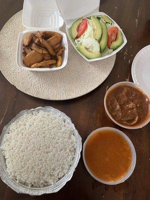 Rice, beans, sweet plantains, salad, pepper steak