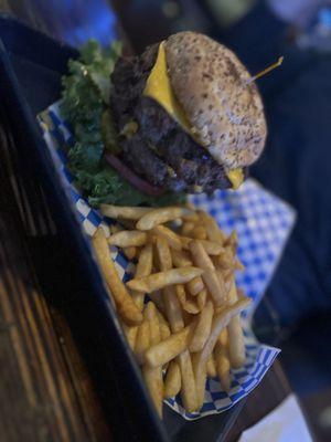 2 pounds of burger, lettuce, tomato, onion and pickles...plus 1/2 pound of fries in less than 30 minutes. Not for the weak!