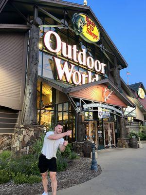 Bass Pro Shops