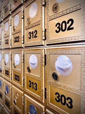 Mailboxes for rent with a full physical street address, we can accept mail and packages from Amazon, USPS, UPS, FedEx and DHL.