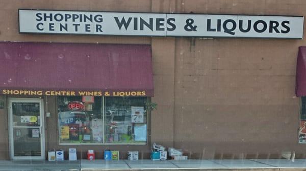 Shopping Center Wine & Liquor