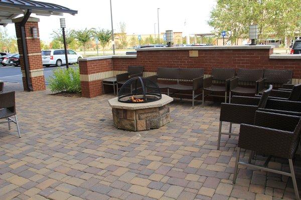 Common areas - nice firepit with a lot of seating