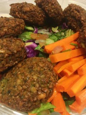 Falafel salad