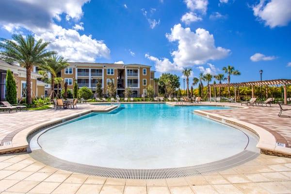 Being a resident at The Oasis at Brandon means you can enjoy our beautiful Beach Entry Pool!