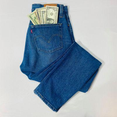 Get Cash on the Spot for your Trendy Denim!