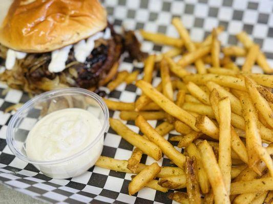 We have amazing gourmet burgers complimented by our "garlic rosemary fries" and home-made garlic aioli sauce