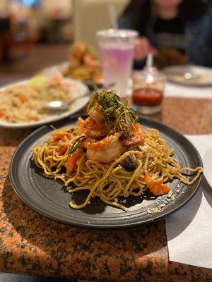 Shrimp garlic noodles