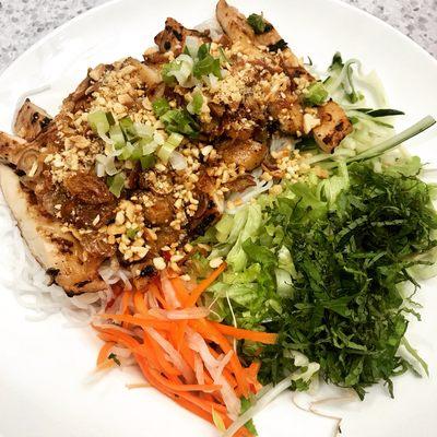 Bun Ga Nuong (Grilled Chicken Vermicelli Bowl)