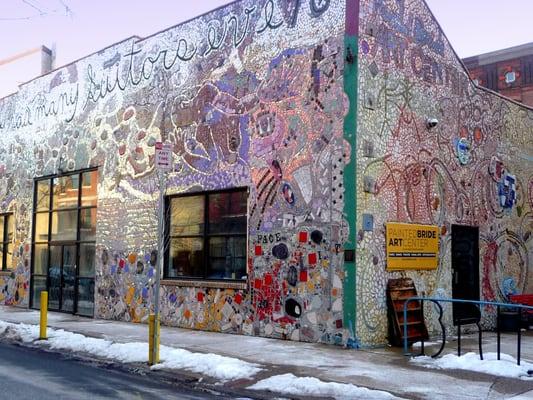 The Painted Bride Arts Center .... cool!