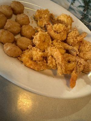 Fried shrimp, 12 with corn nuggets