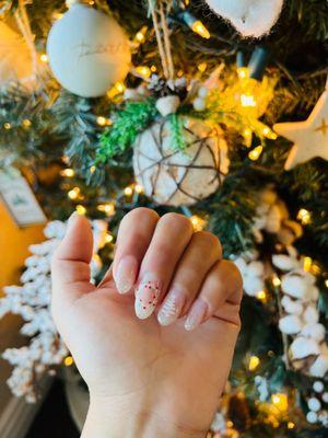 Christmas Vibe Nails - by Maysa