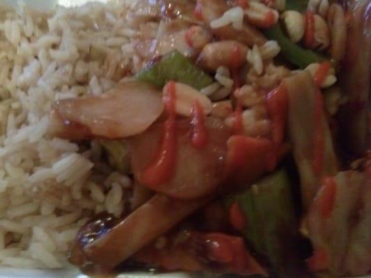 Kung pao chicken with sriracha sauce (sauce from home/kroger)