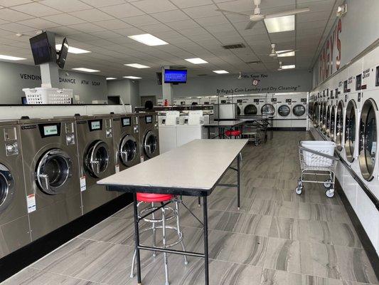 Rogy's Coin Laundry & Dry Cleaning