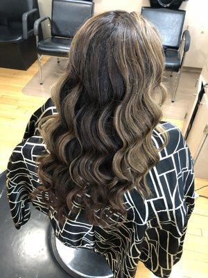 Wavy style and color by Sam Andrade