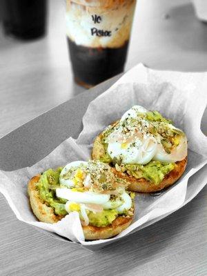 Avo Toasts