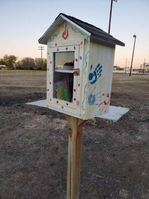 Book exchange by North Hampton Park