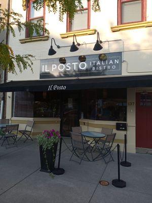 September 2023 storefront with outdoor seating