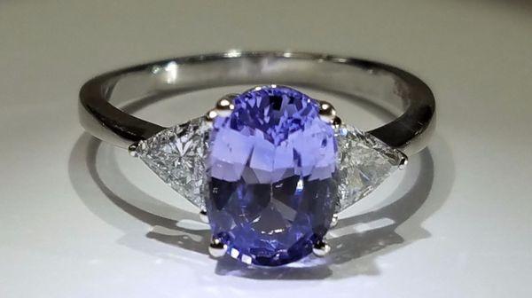 Come and browse our beautiful and unique estate jewelry pieces for sale. Knowledgeable GIA certified employee on site.