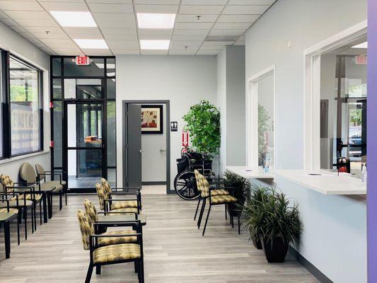 Suburban Medical Group - Bolingbrook Walk-In Clinic - Waiting Room