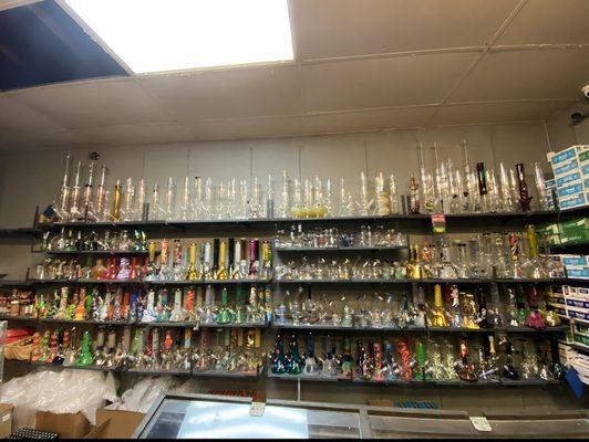 Large paraphernalia selection