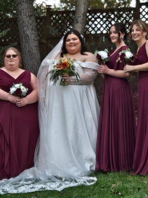 Me and the bridesmaids!!