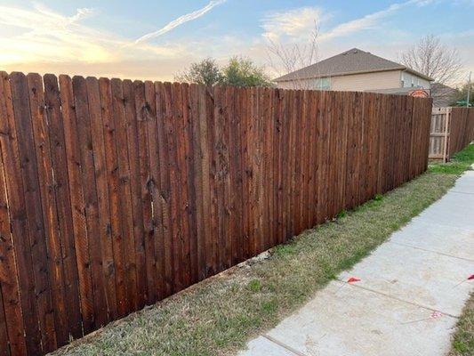 Nail up wood fence