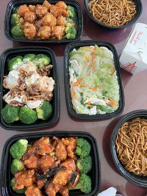 E21. Sesame Chicken, walnut shrimp, chicken chow mein, E22. General Tso's Chicken, R2. Lo Mein