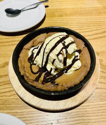 Skillet Cookie