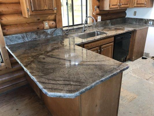 Baltic granite did a phenomenal job installing our quartzite counter tops I could not be more pleased. They work quickly and efficiently.