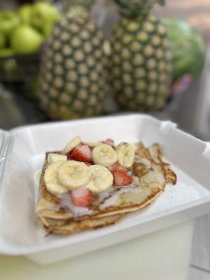 Strawberry Banana Lechera Crepe